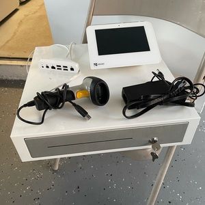 💰💸 Clover cashiers